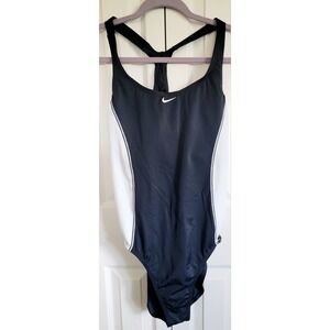 Nike Swim XLT Women's Color Surge Powerback One Piece Swimsuit B/W‎ NWT $88